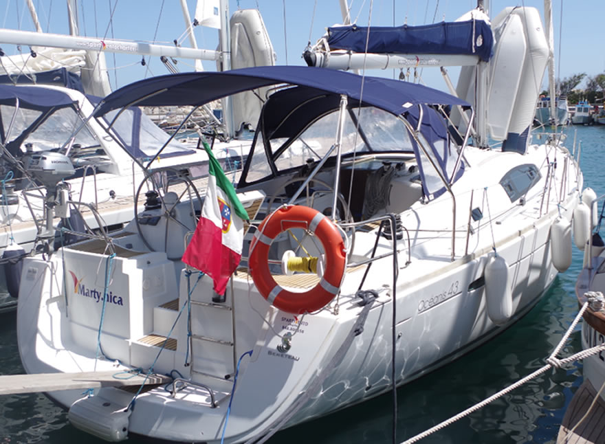 Charter barche a vela - Oceanis 43 vacanza Eolie Baleari
