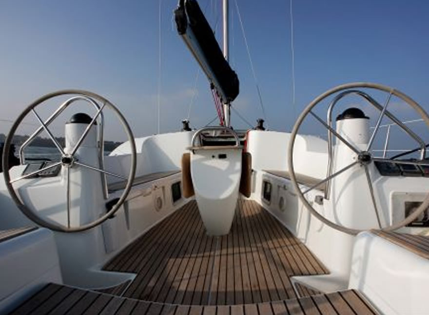 Charter barche a vela - Sun Odyssey 42i vacanza Eolie Taormina